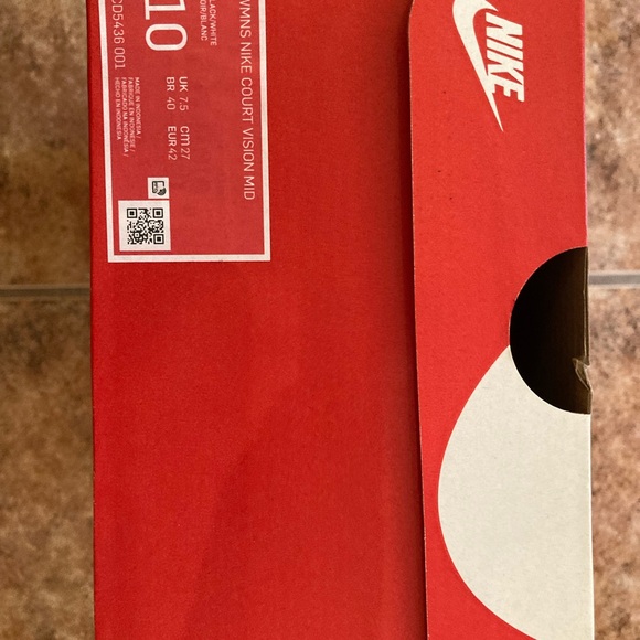 Women’s 10 Nike Court Vision Mid top - Picture 6 of 6